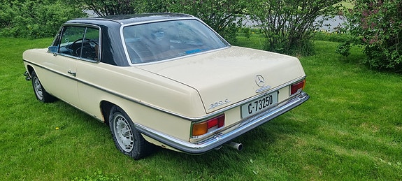 Mercedes-Benz 250 3 of 19