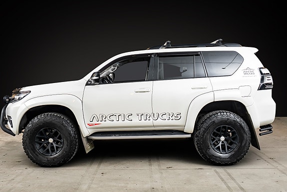 Toyota Land Cruiser 5 of 5