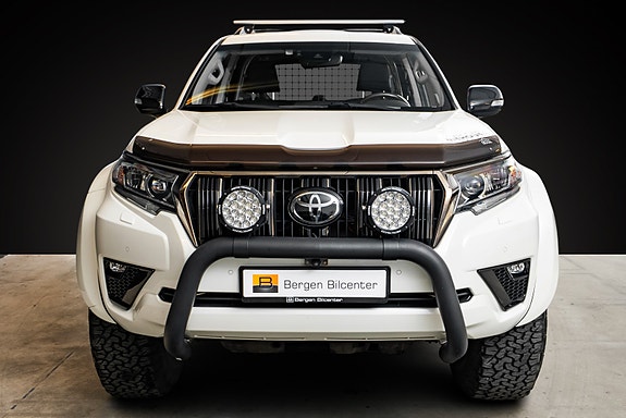 Toyota Land Cruiser 2 of 5