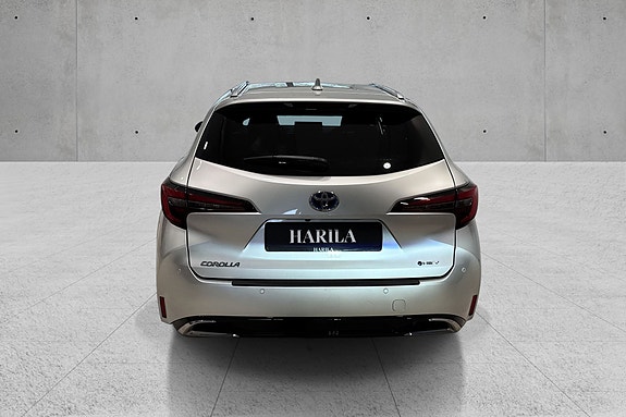 Toyota Corolla 4 of 5
