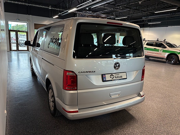 Volkswagen Caravelle 5 of 5