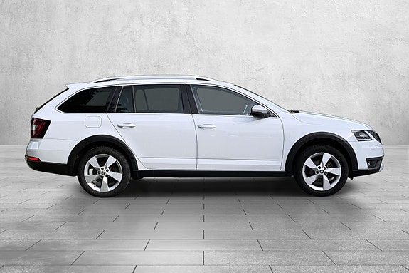 Skoda Octavia Scout 5 of 5