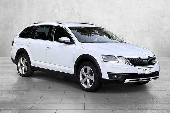 Skoda Octavia Scout 4 of 5