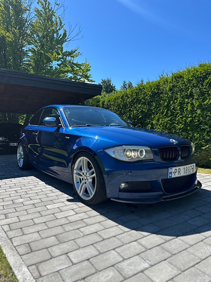 BMW 118d 6 of 12