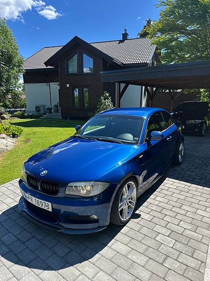 BMW 118d 3 of 12
