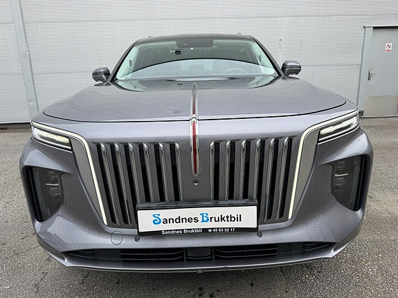 Hongqi E-HS9 3 of 5