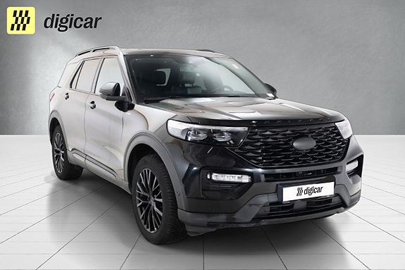 Ford Explorer 3 of 5