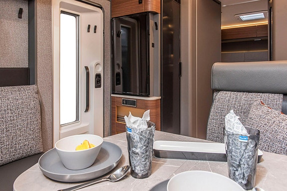 Hymer B-MC T 680 Alde I Lithium batterier I dobbelbunn. 4 of 5