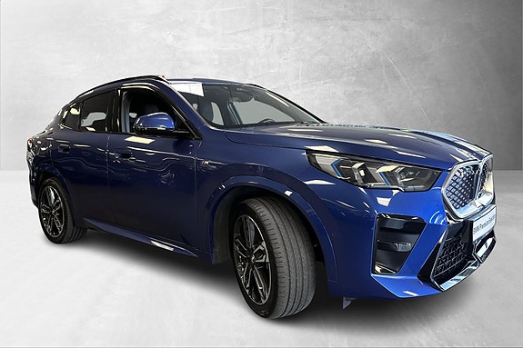 BMW iX2 5 of 30