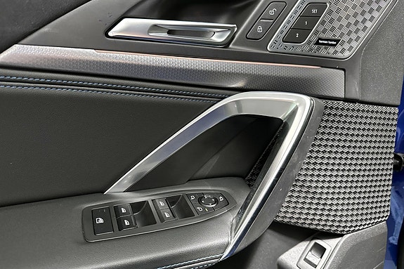BMW iX2 26 of 30