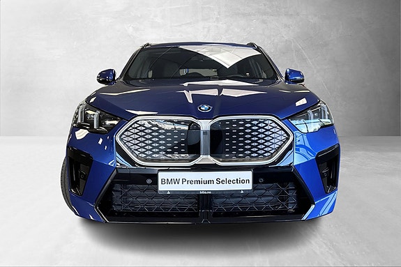BMW iX2 6 of 30