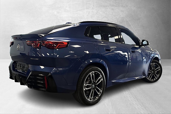 BMW iX2 3 of 30