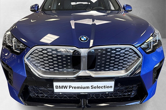 BMW iX2 8 of 30