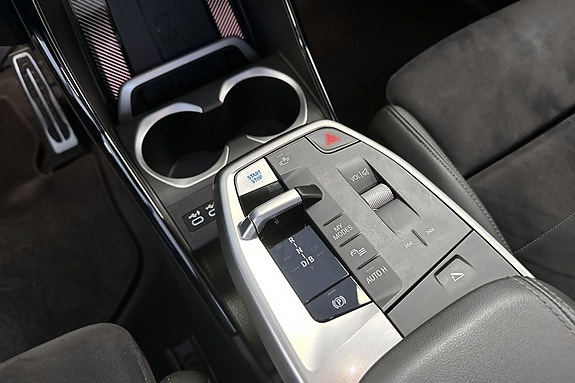 BMW iX2 25 of 30