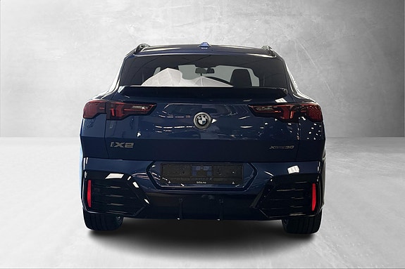 BMW iX2 10 of 30