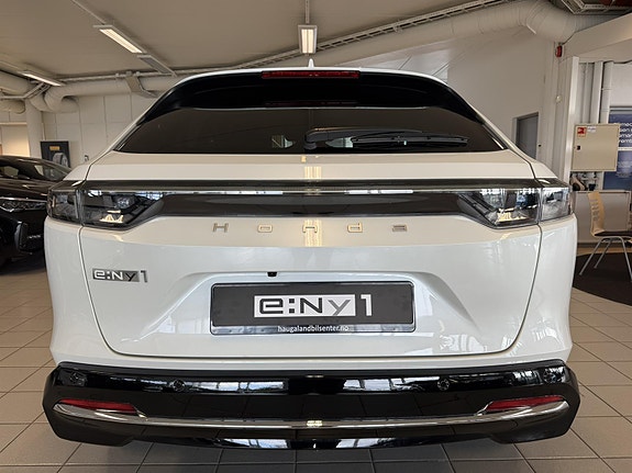 Honda e:Ny1 4 of 5