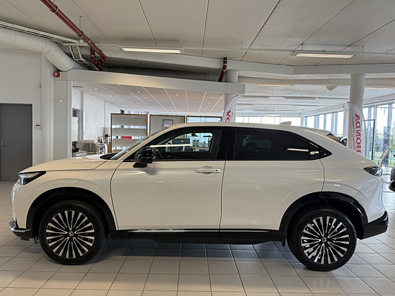 Honda e:Ny1 2 of 5