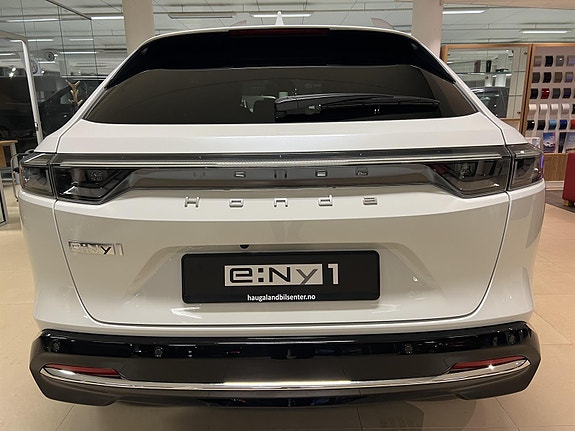 Honda e:Ny1 4 of 5