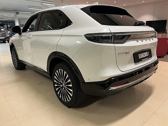 Honda e:Ny1 3 of 5