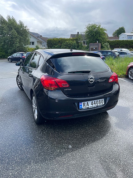 Opel Astra 3 of 5
