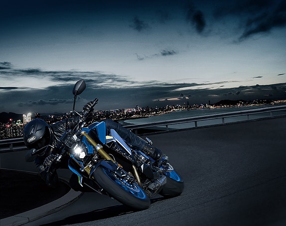Suzuki GSX-S1000R 26 of 30