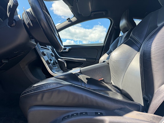 Volvo S60 12 of 23