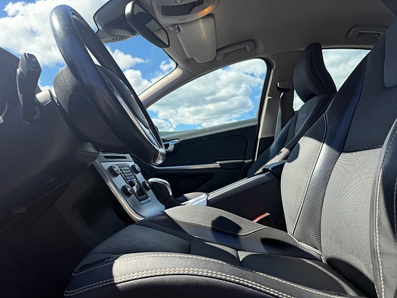 Volvo S60 12 of 18