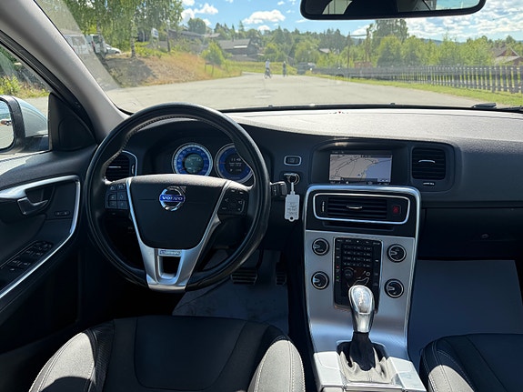 Volvo S60 13 of 18