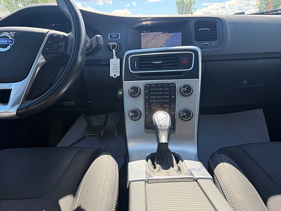 Volvo S60 14 of 18