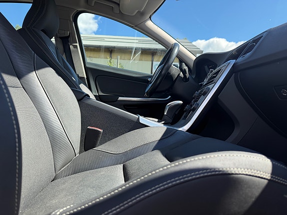 Volvo S60 11 of 18