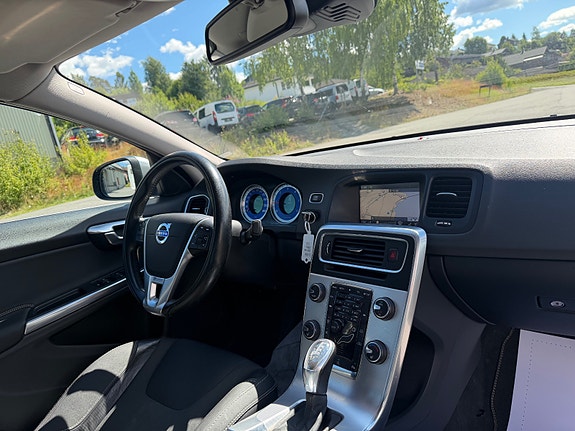 Volvo S60 15 of 18