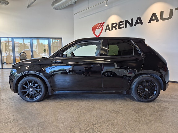 Honda e 2 of 5