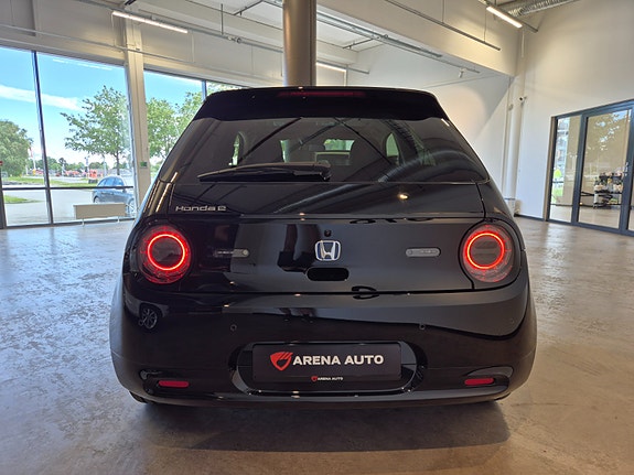 Honda e 4 of 5