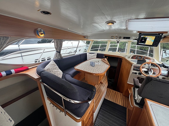 Viknes 1030 K2, ankervinsj akter, autopilot, radar, skipsregistrert 24 of 30