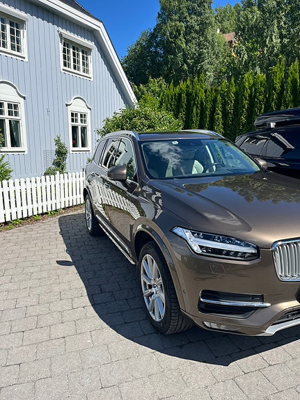Volvo XC90 4 of 5
