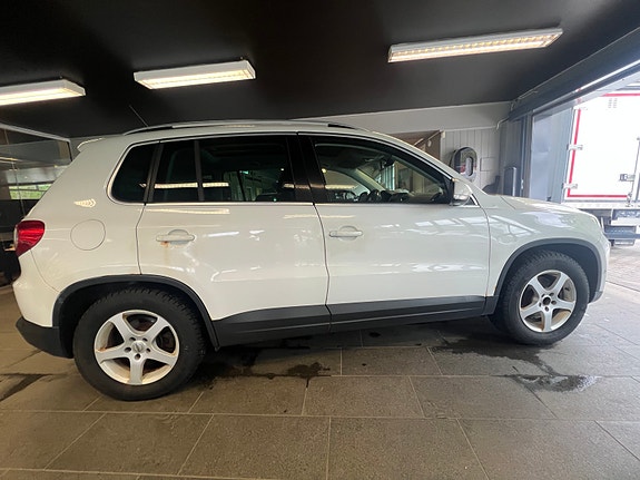 Volkswagen Tiguan 7 of 30