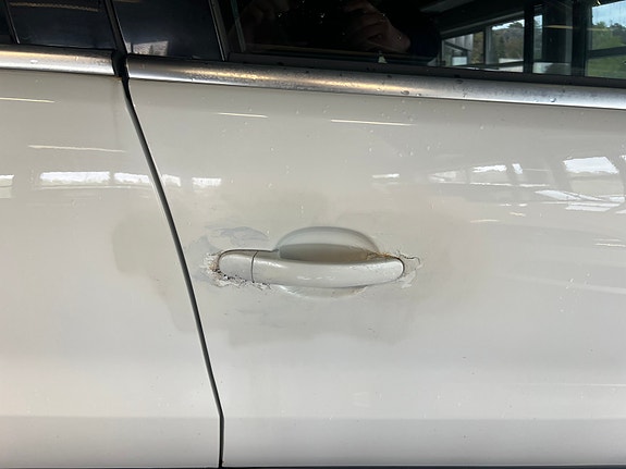 Volkswagen Tiguan 14 of 30