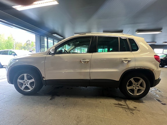 Volkswagen Tiguan 3 of 30