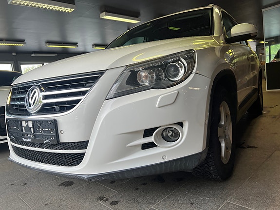 Volkswagen Tiguan 2 of 30