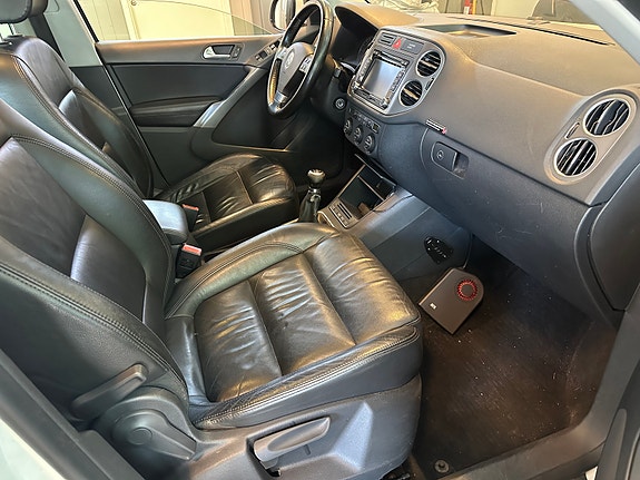 Volkswagen Tiguan 16 of 30