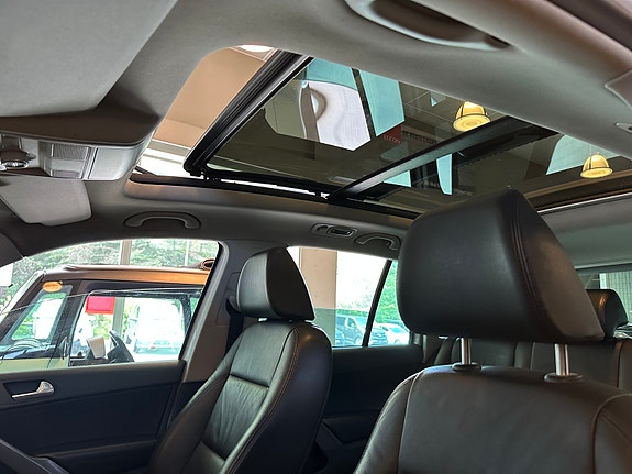 Volkswagen Tiguan 19 of 30