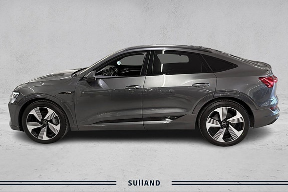 Audi e-tron Sportback 2 of 5