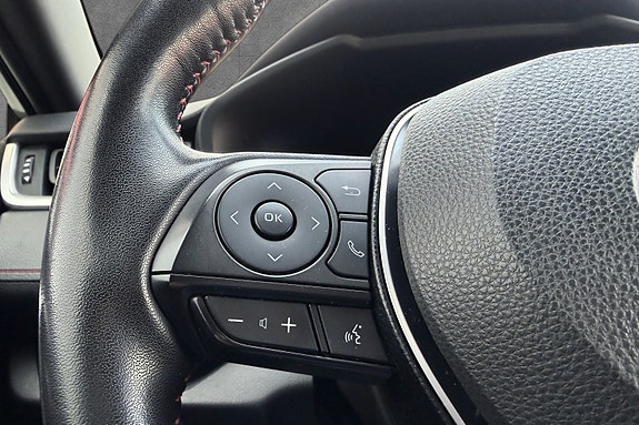 Toyota RAV4 7 of 16