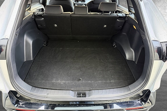 Toyota RAV4 16 of 16