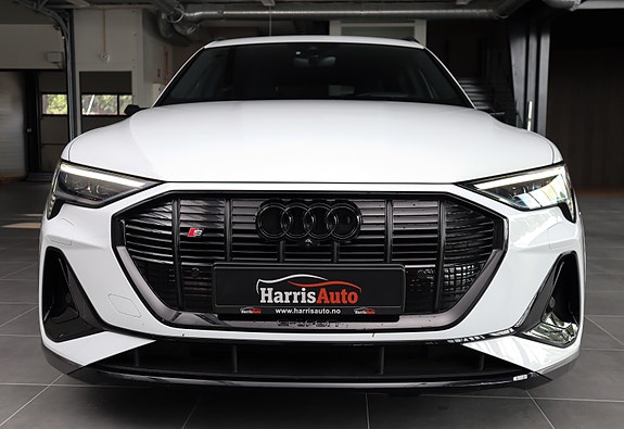 Audi e-tron S 4 of 5