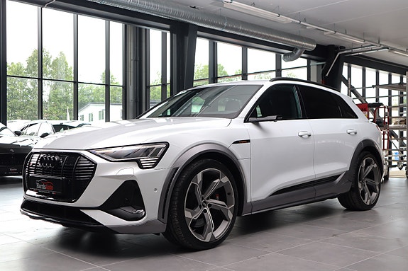 Audi e-tron S 5 of 5