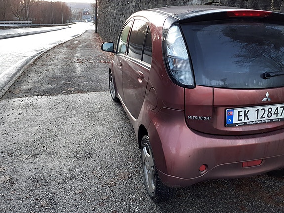 Mitsubishi I-Miev 2015 photo 2