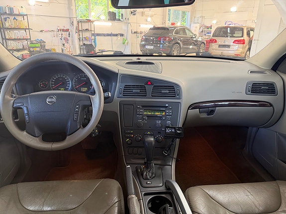 Volvo XC70 21 of 30