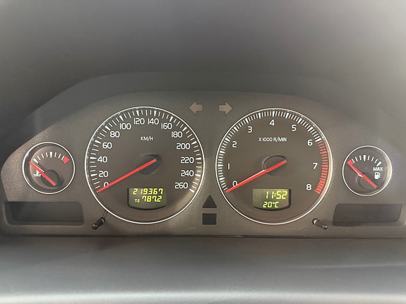 Volvo XC70 30 of 30
