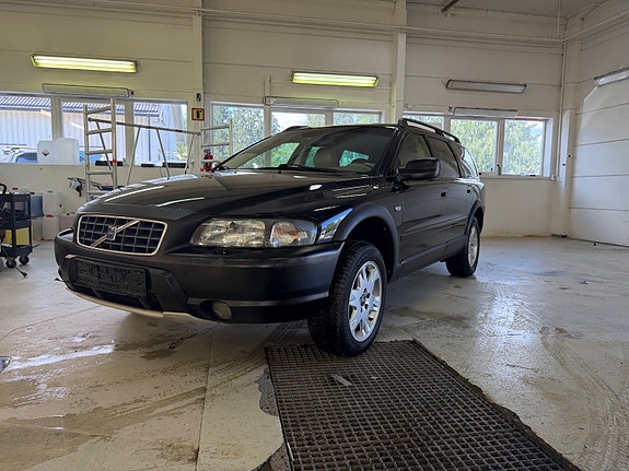 Volvo XC70 2 of 30